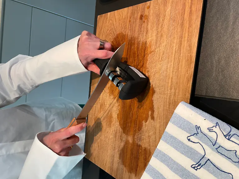 Messerschärfer Test Lascana Brotmesser.jpg